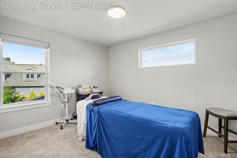 4083 Inverrary Court Commerce Charter Township, MI 48382