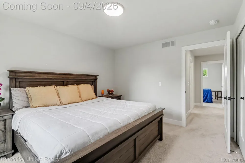 4083 Inverrary Court Commerce Charter Township, MI 48382