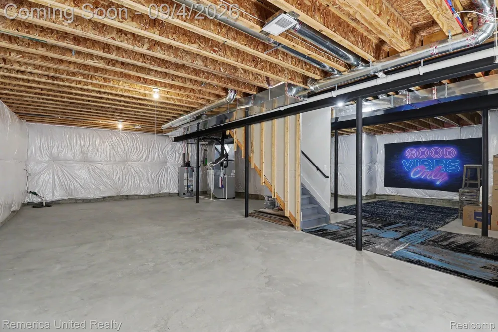 4083 Inverrary Court Commerce Charter Township, MI 48382
