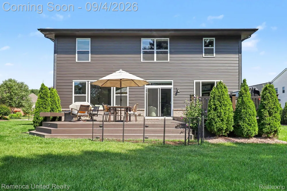 4083 Inverrary Court Commerce Charter Township, MI 48382