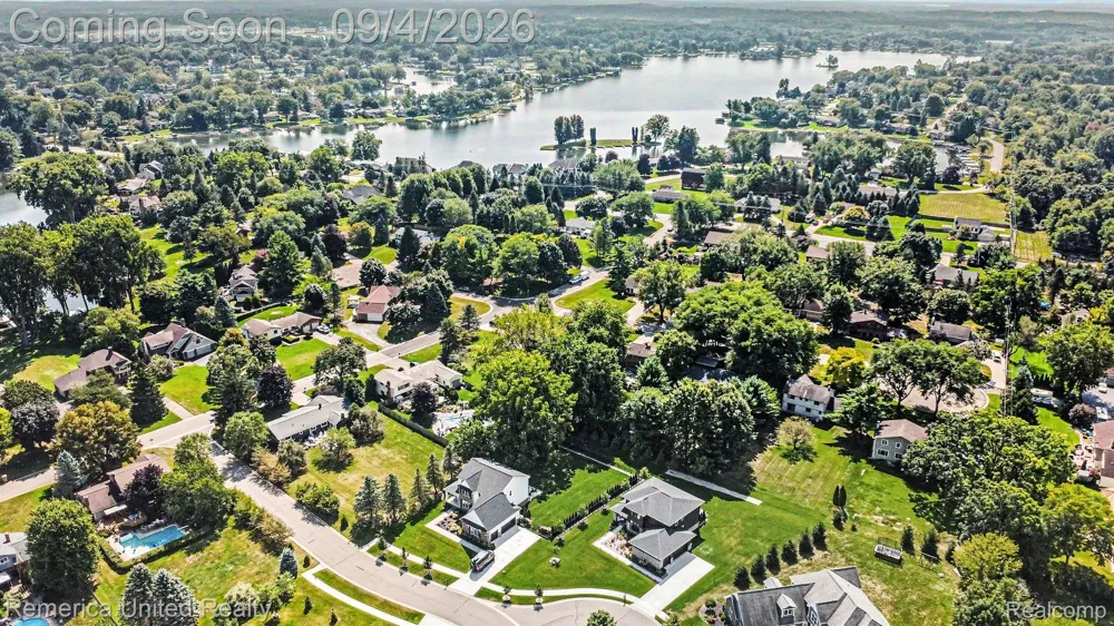 4083 Inverrary Court Commerce Charter Township, MI 48382