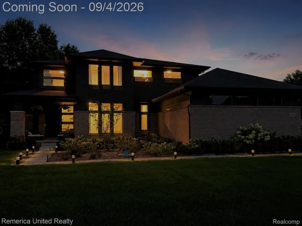 4083 Inverrary Court Commerce Charter Township, MI 48382