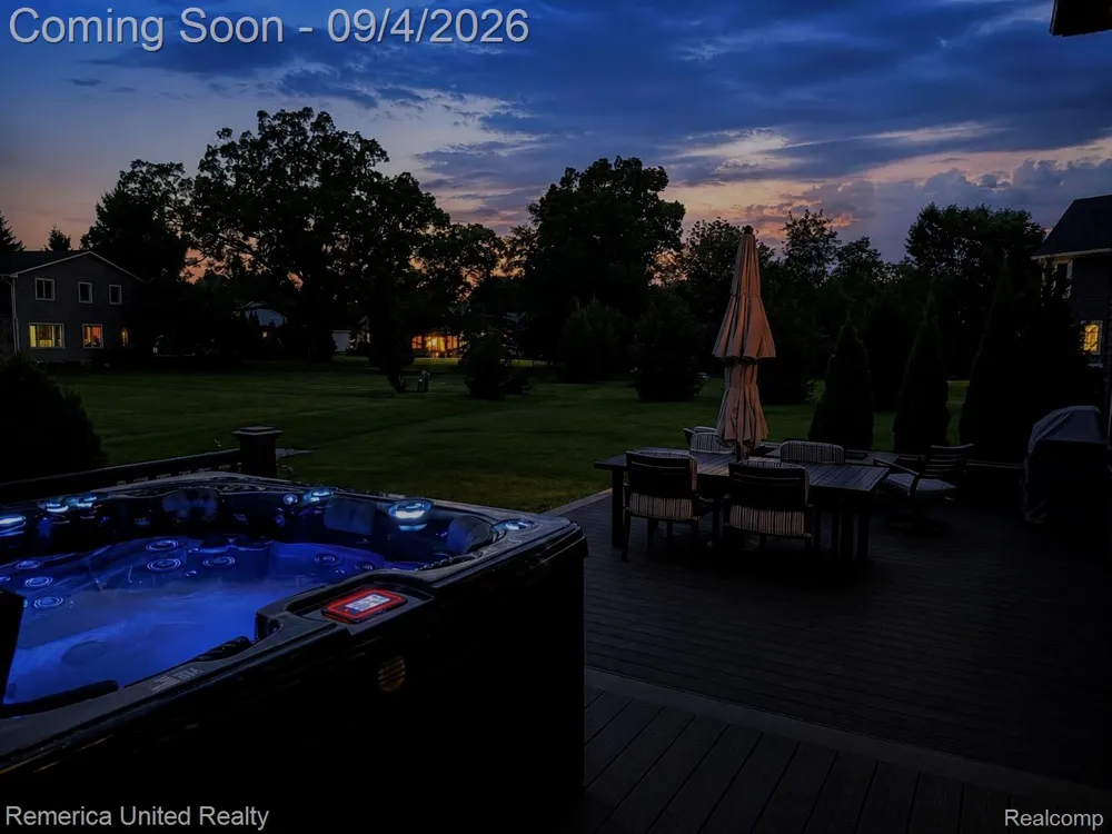4083 Inverrary Court Commerce Charter Township, MI 48382