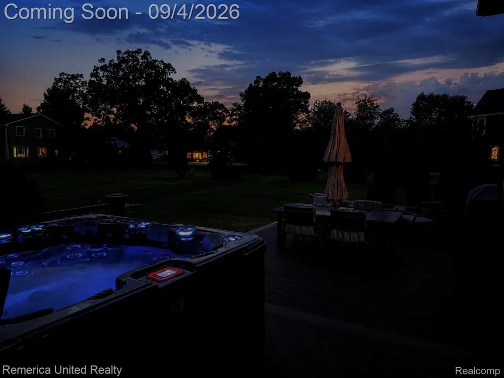 4083 Inverrary Court Commerce Charter Township, MI 48382