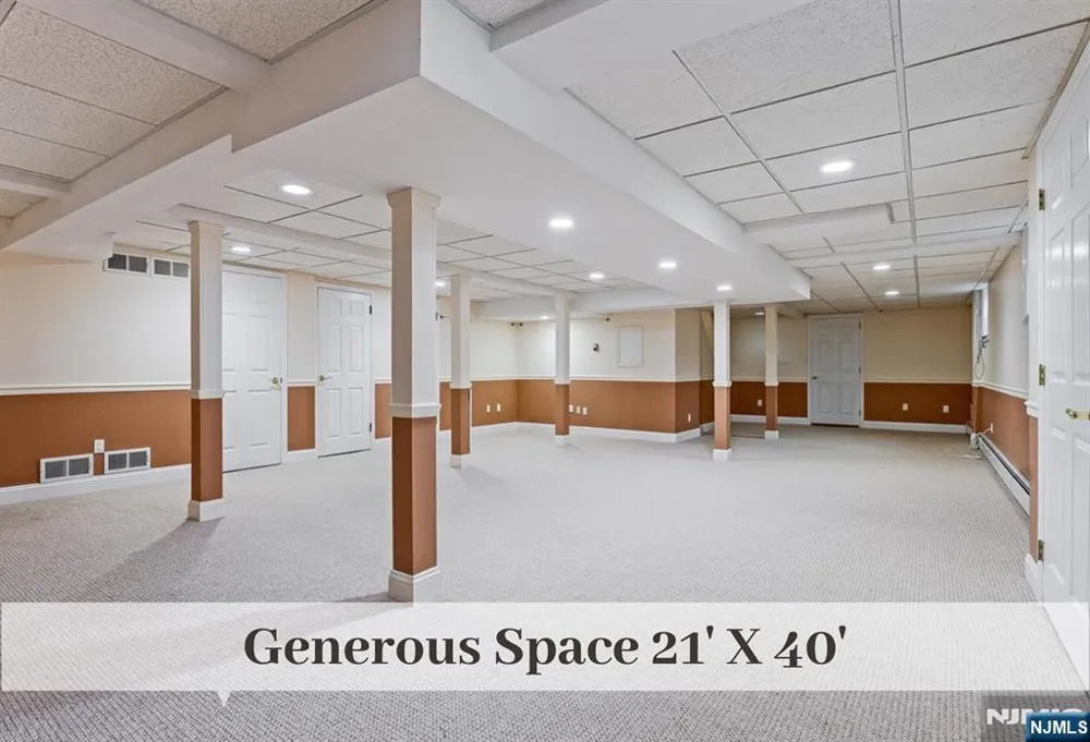 31 Kent Road Glen Rock, NJ 07452