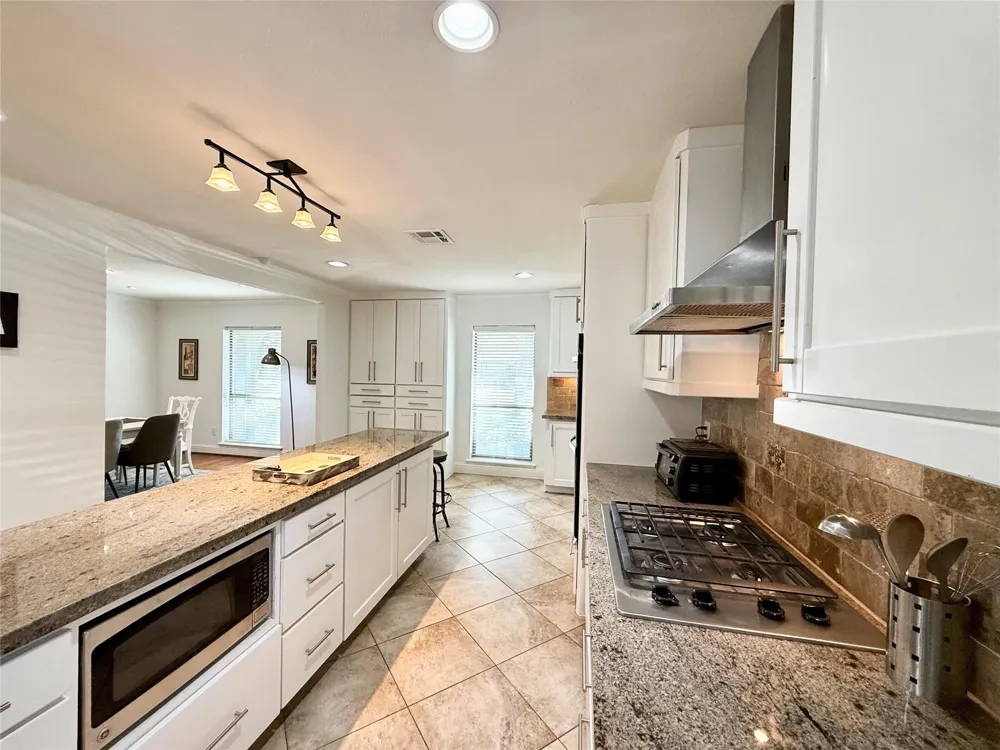 5454 Imogene Street Houston, TX 77096