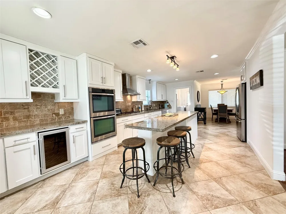5454 Imogene Street Houston, TX 77096