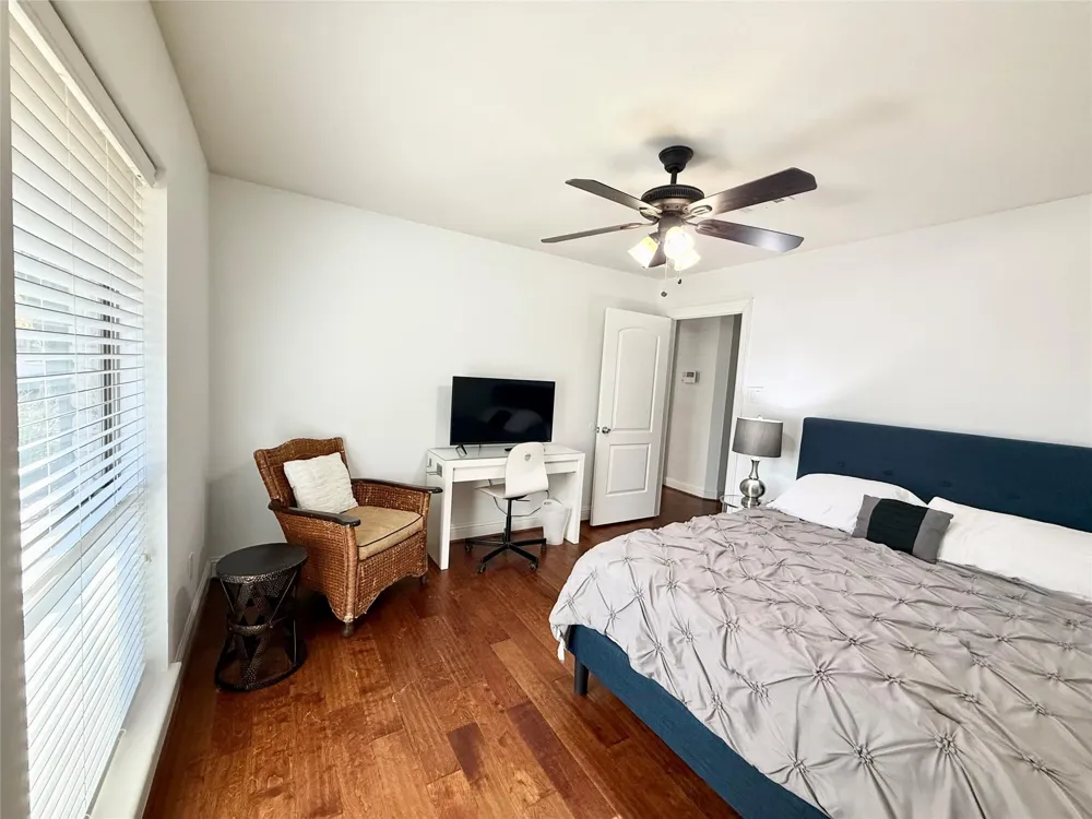5454 Imogene Street Houston, TX 77096