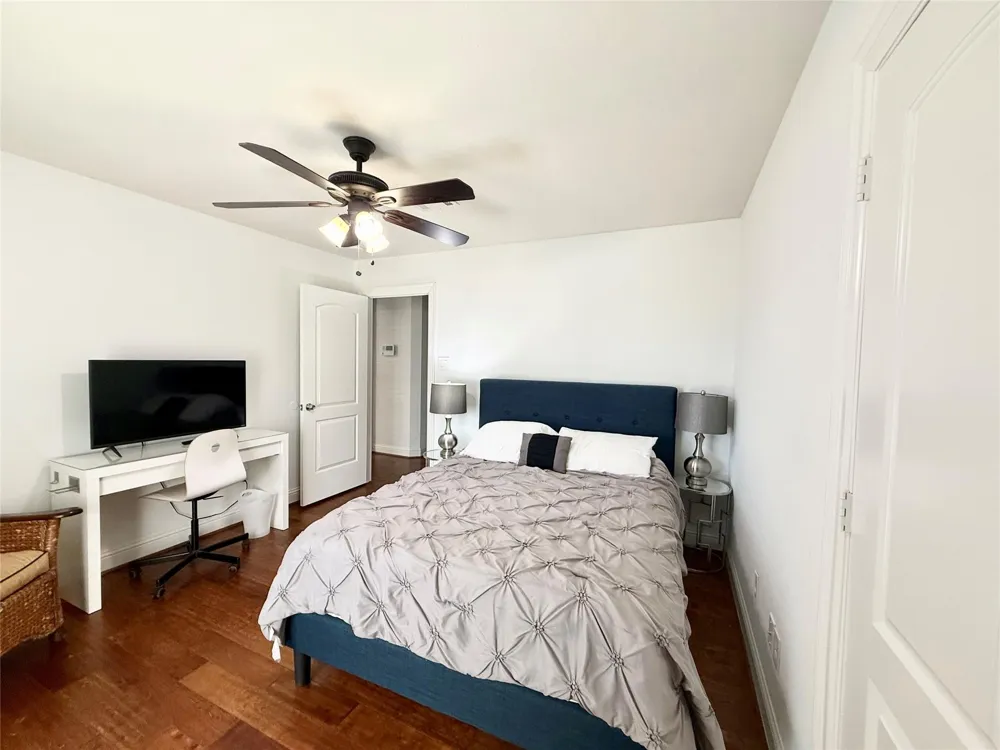 5454 Imogene Street Houston, TX 77096