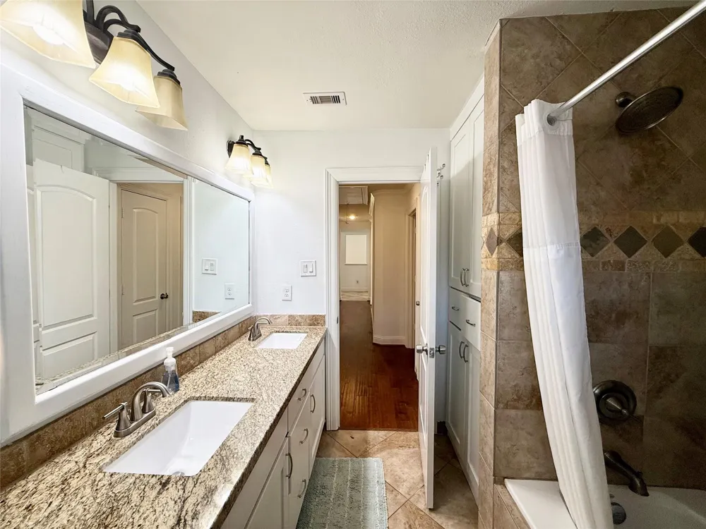 5454 Imogene Street Houston, TX 77096