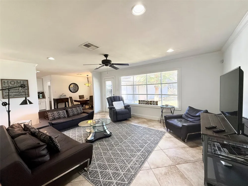 5454 Imogene Street Houston, TX 77096