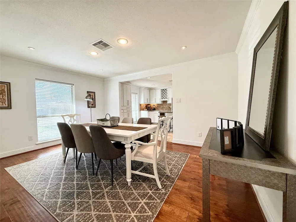 5454 Imogene Street Houston, TX 77096