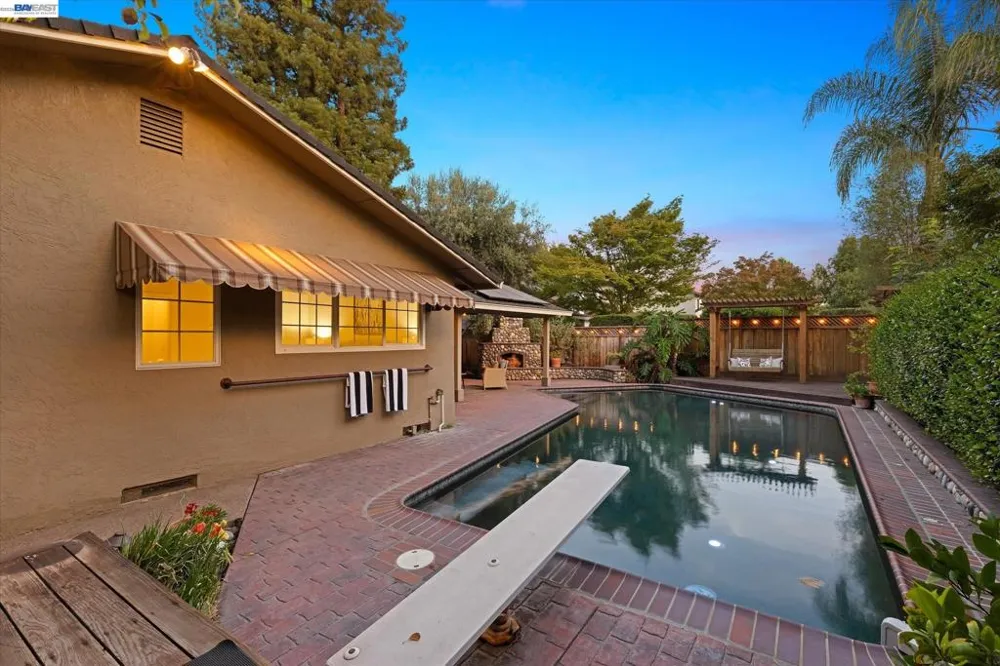 2680 Turnstone Dr Pleasanton, CA 94566