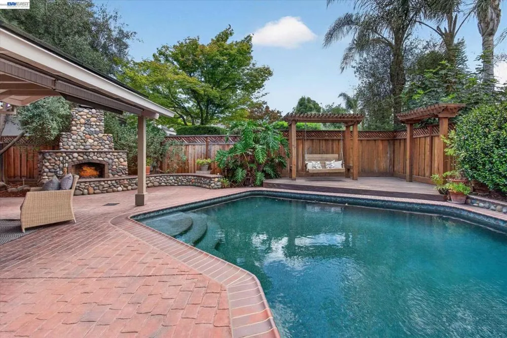 2680 Turnstone Dr Pleasanton, CA 94566