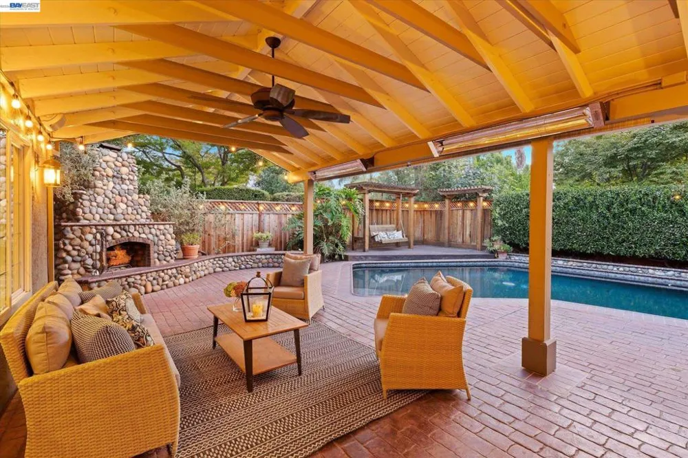 2680 Turnstone Dr Pleasanton, CA 94566