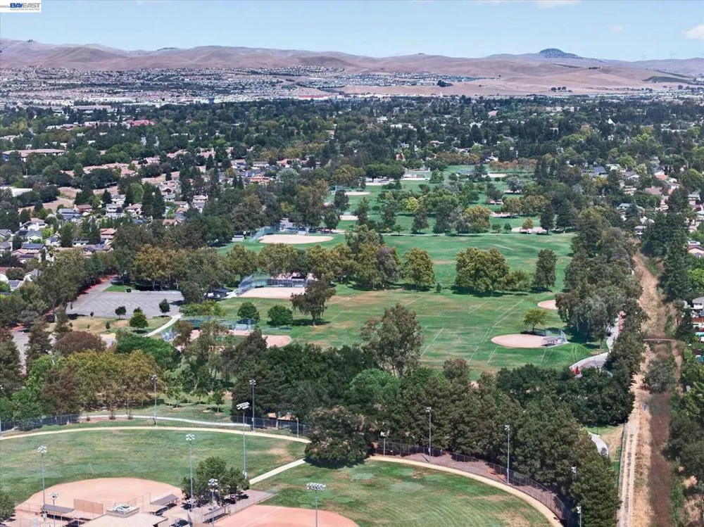 2680 Turnstone Dr Pleasanton, CA 94566