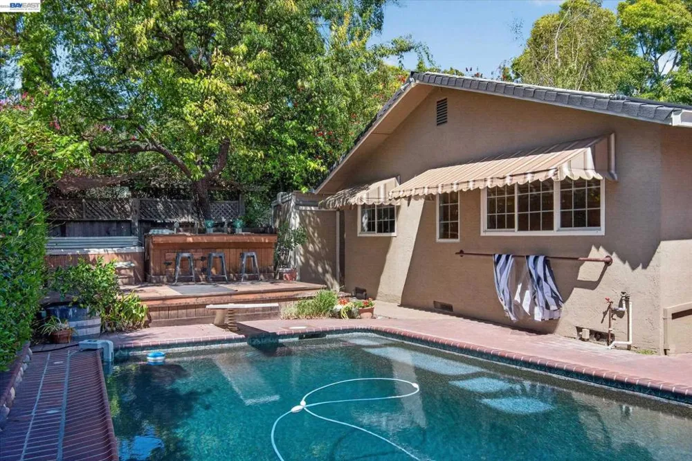 2680 Turnstone Dr Pleasanton, CA 94566
