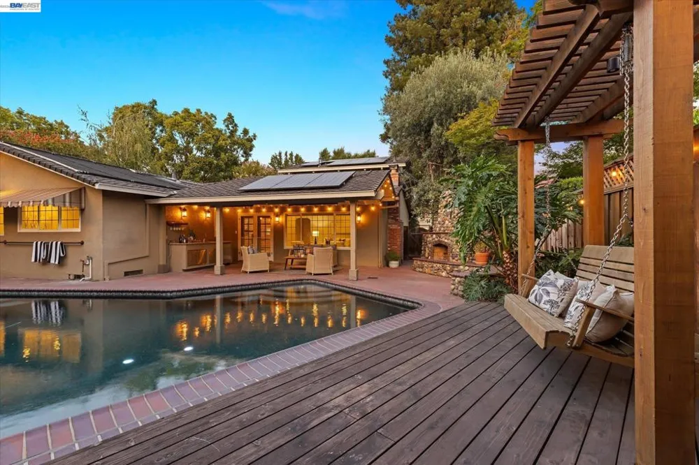 2680 Turnstone Dr Pleasanton, CA 94566