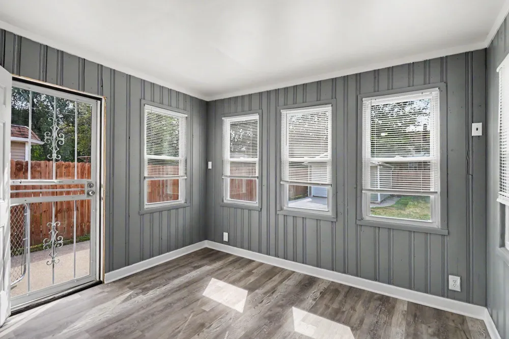 20291 Bradford Street Detroit, MI 48205