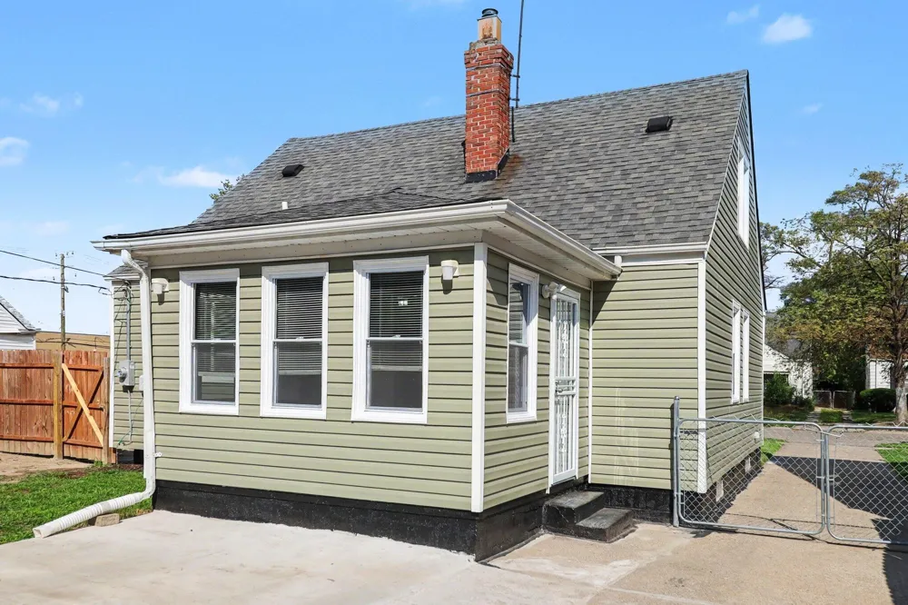 20291 Bradford Street Detroit, MI 48205