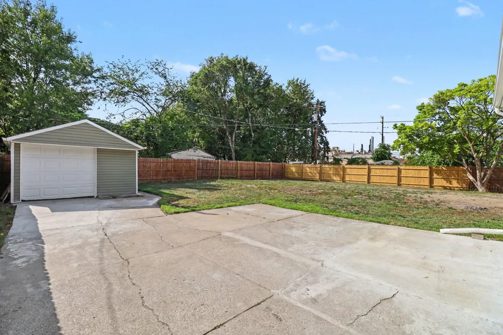 20291 Bradford Street Detroit, MI 48205