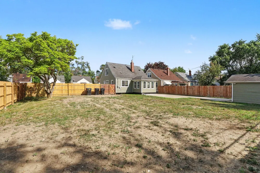 20291 Bradford Street Detroit, MI 48205
