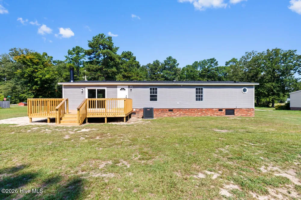 5837 Parkton Road Hope Mills, NC 28348
