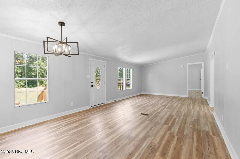 5837 Parkton Road Hope Mills, NC 28348