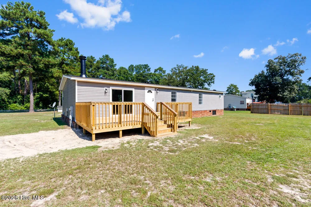 5837 Parkton Road Hope Mills, NC 28348