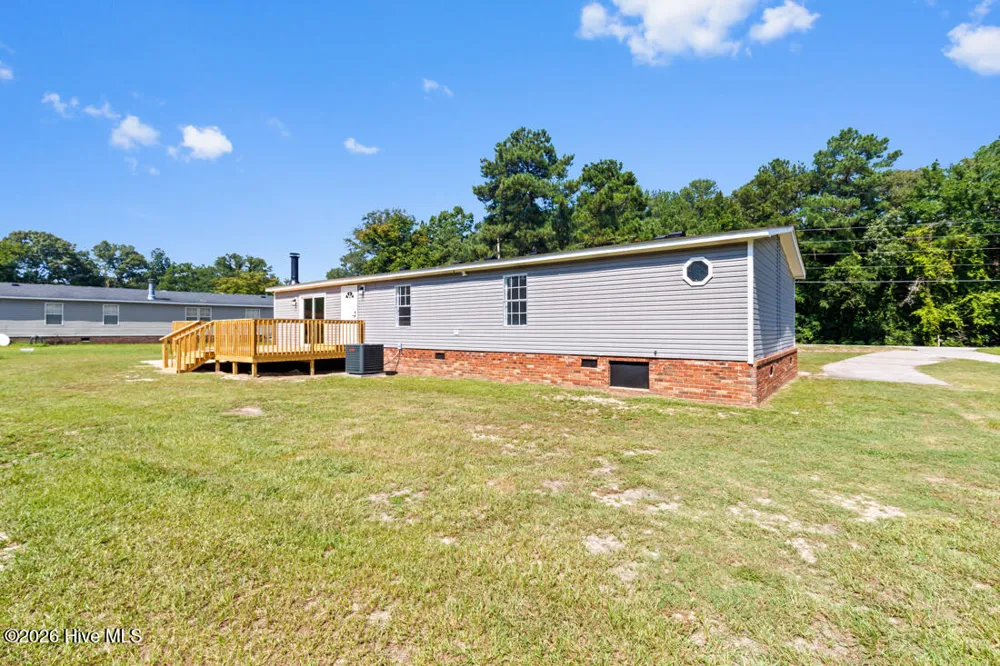 5837 Parkton Road Hope Mills, NC 28348