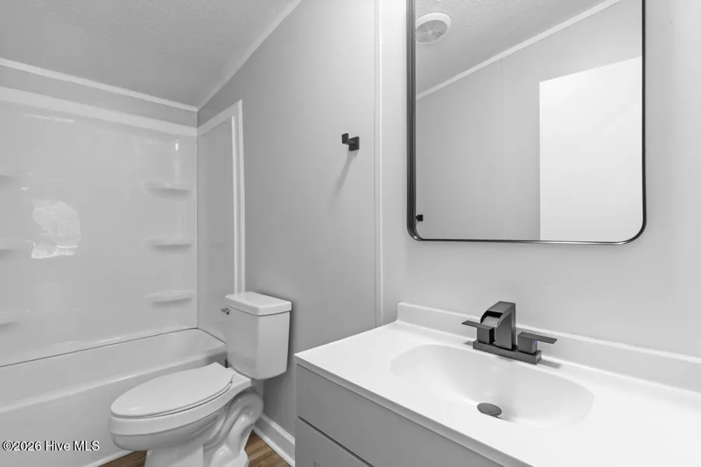 5837 Parkton Road Hope Mills, NC 28348