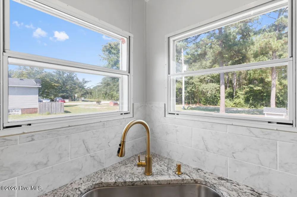 5837 Parkton Road Hope Mills, NC 28348