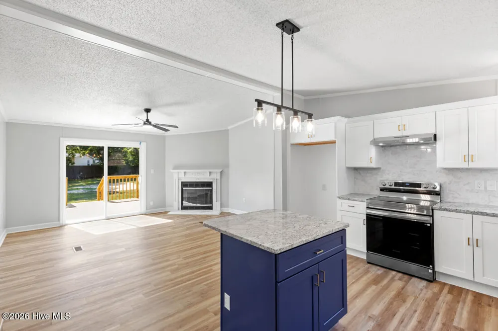 5837 Parkton Road Hope Mills, NC 28348
