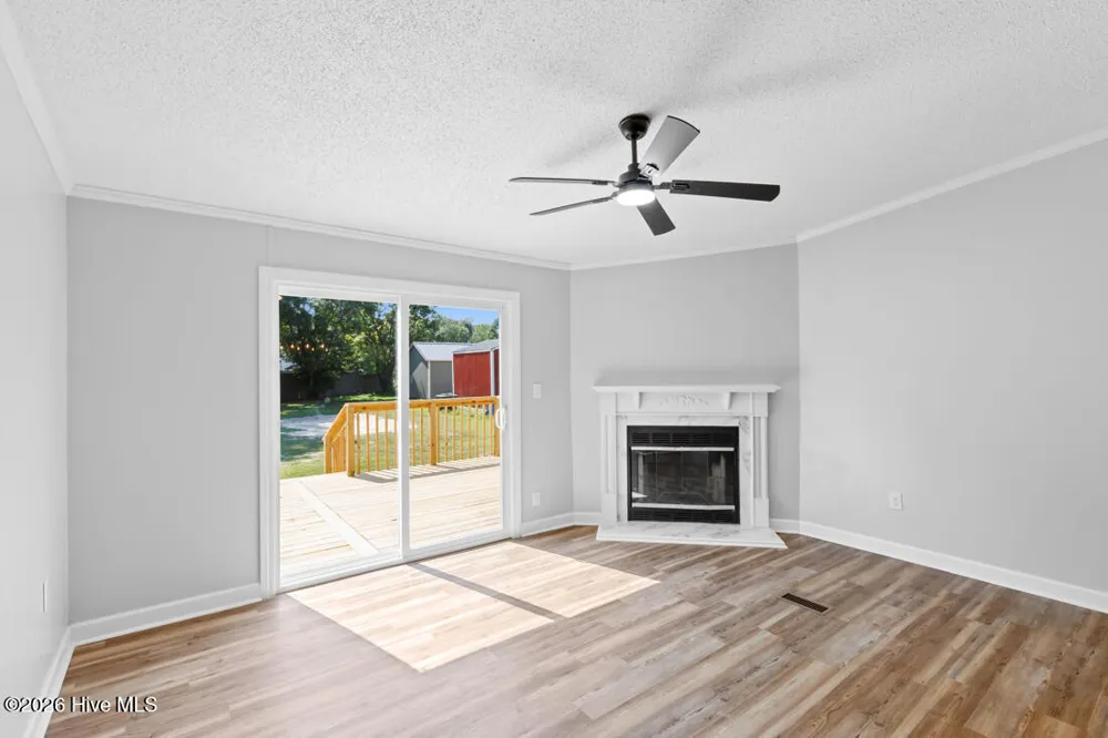 5837 Parkton Road Hope Mills, NC 28348