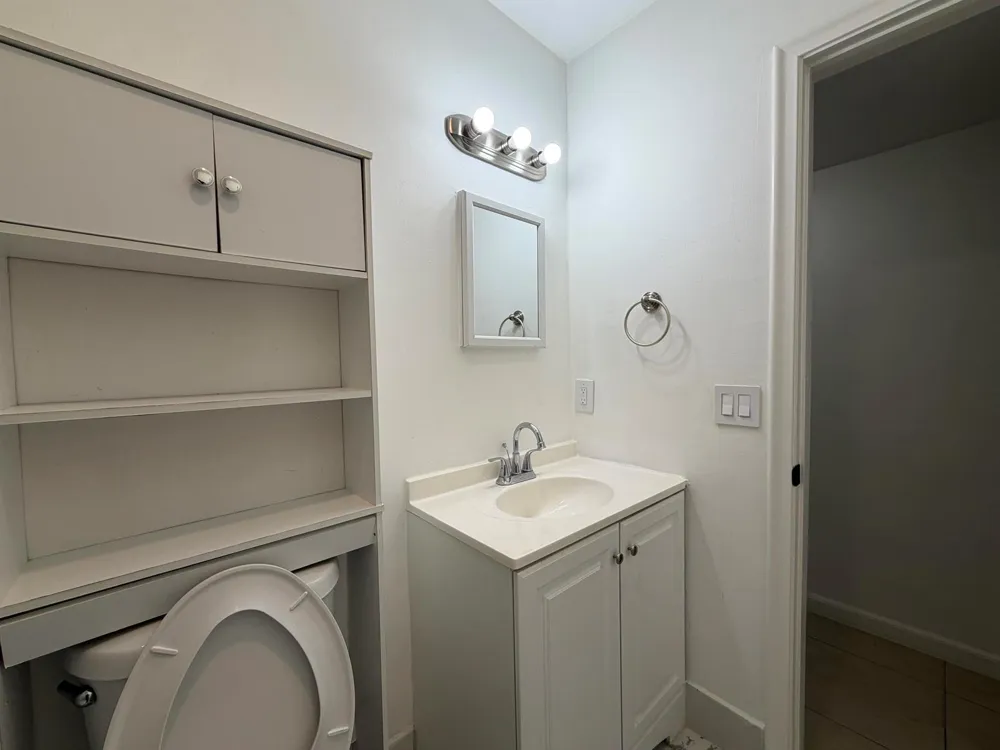 298 SW 6th Street #109 Boca Raton, FL 33432