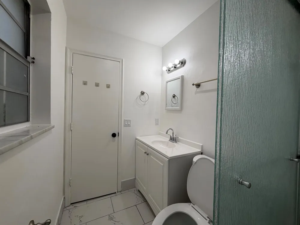 298 SW 6th Street #109 Boca Raton, FL 33432