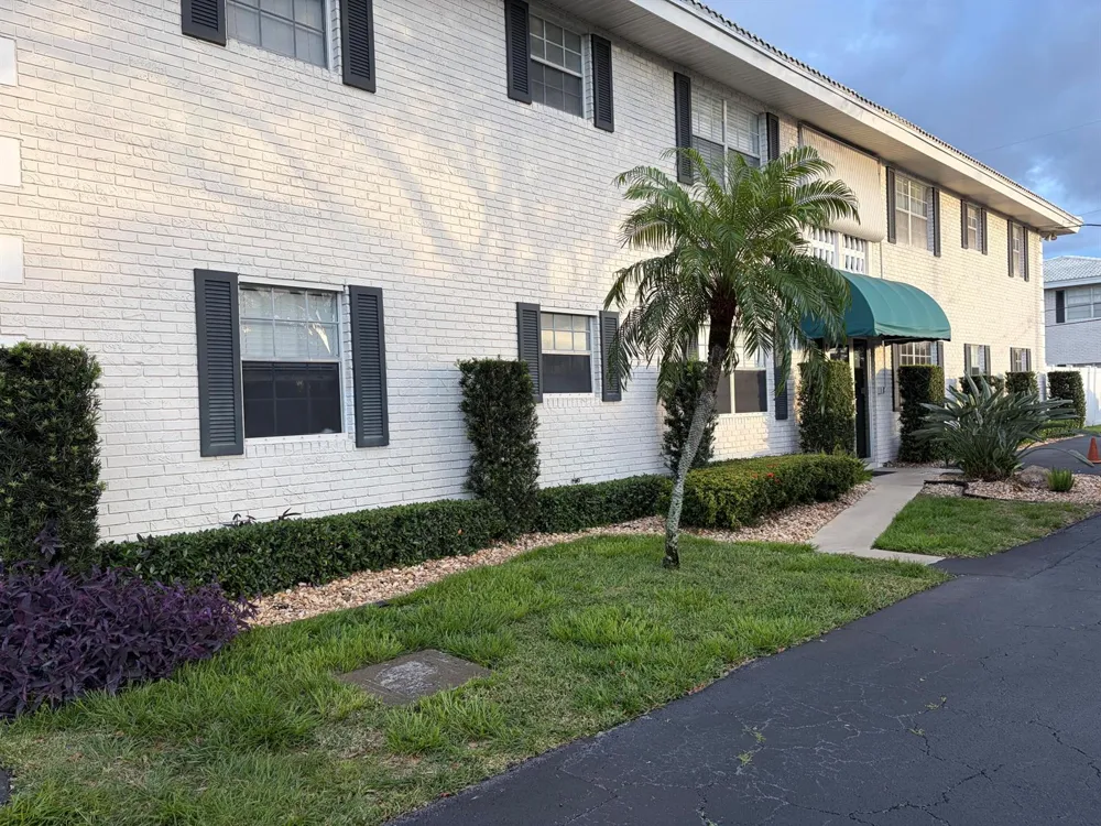 298 SW 6th Street #109 Boca Raton, FL 33432