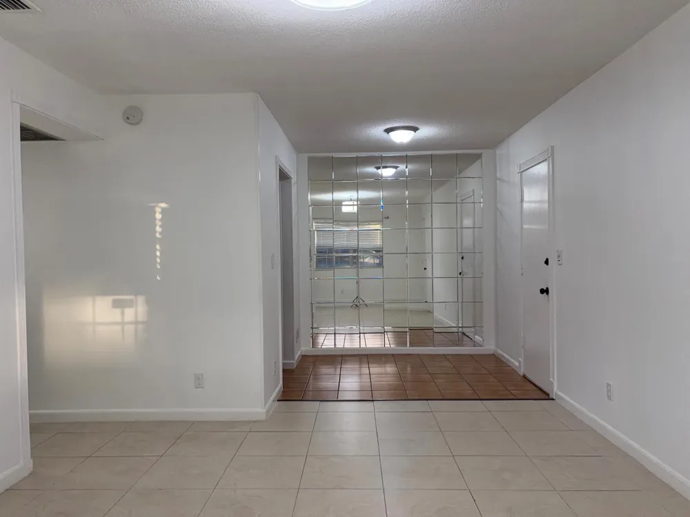 298 SW 6th Street #109 Boca Raton, FL 33432