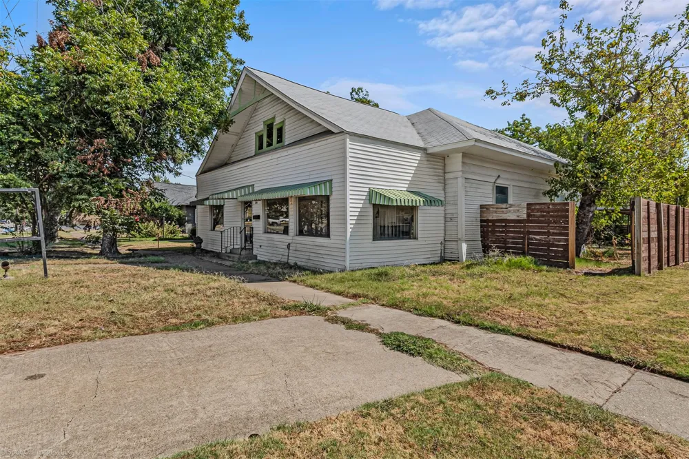 304 Catherine Street Terrell, TX 75160