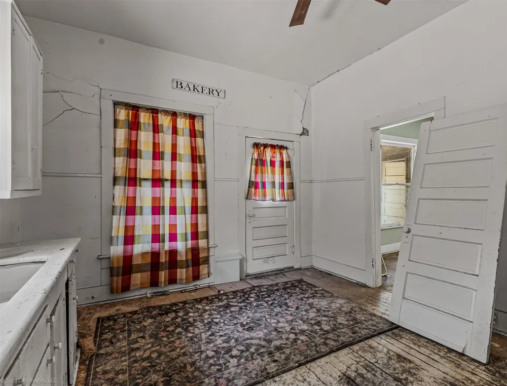 304 Catherine Street Terrell, TX 75160