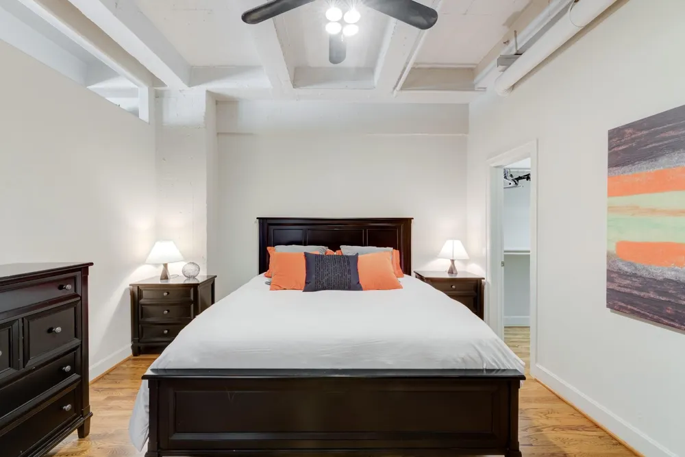 1120 Texas Street #5D Houston, TX 77002