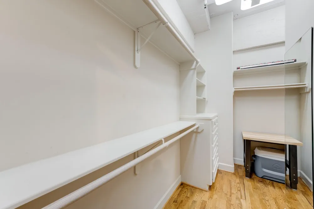 1120 Texas Street #5D Houston, TX 77002