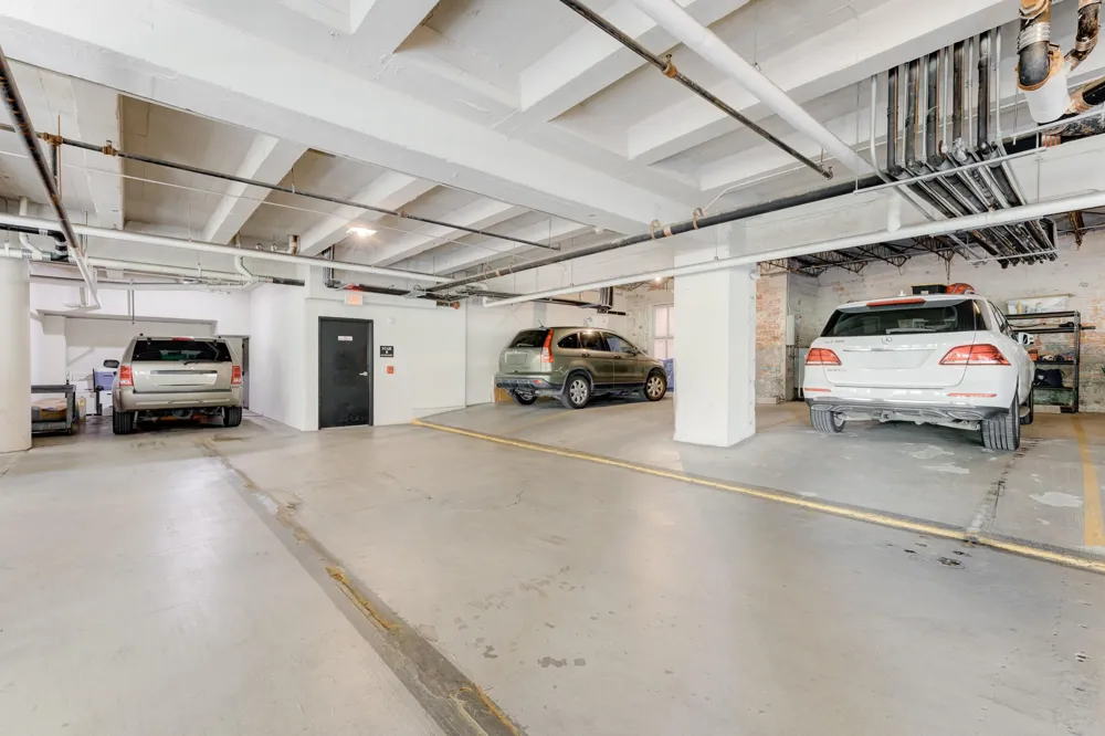 1120 Texas Street #5D Houston, TX 77002
