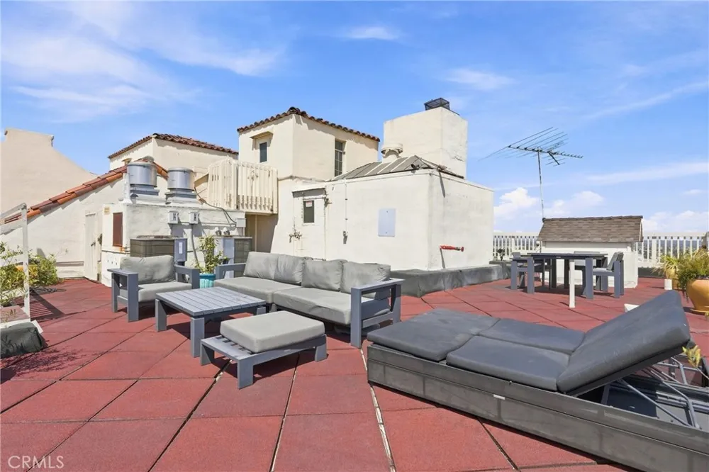 315 W 3rd #401 Long Beach, CA 90802