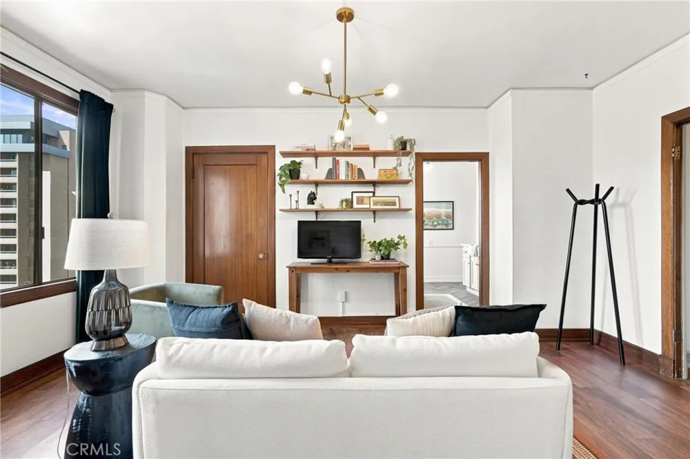 315 W 3rd #401 Long Beach, CA 90802