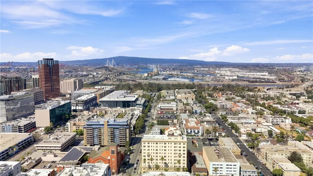 315 W 3rd #401 Long Beach, CA 90802