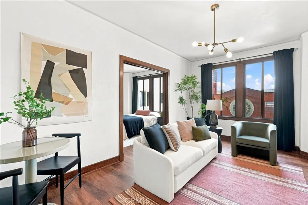 315 W 3rd #401 Long Beach, CA 90802