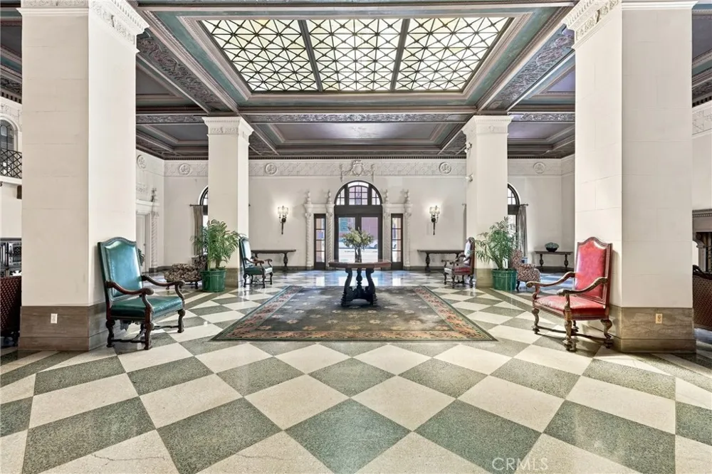 315 W 3rd #401 Long Beach, CA 90802