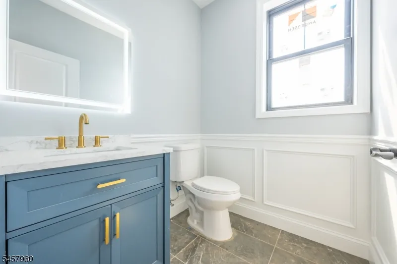 412 Gregory Rd Paramus, NJ 07652