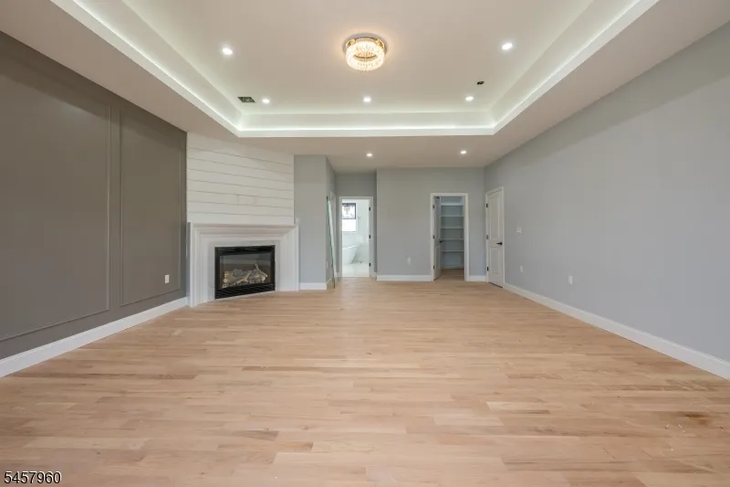 412 Gregory Rd Paramus, NJ 07652